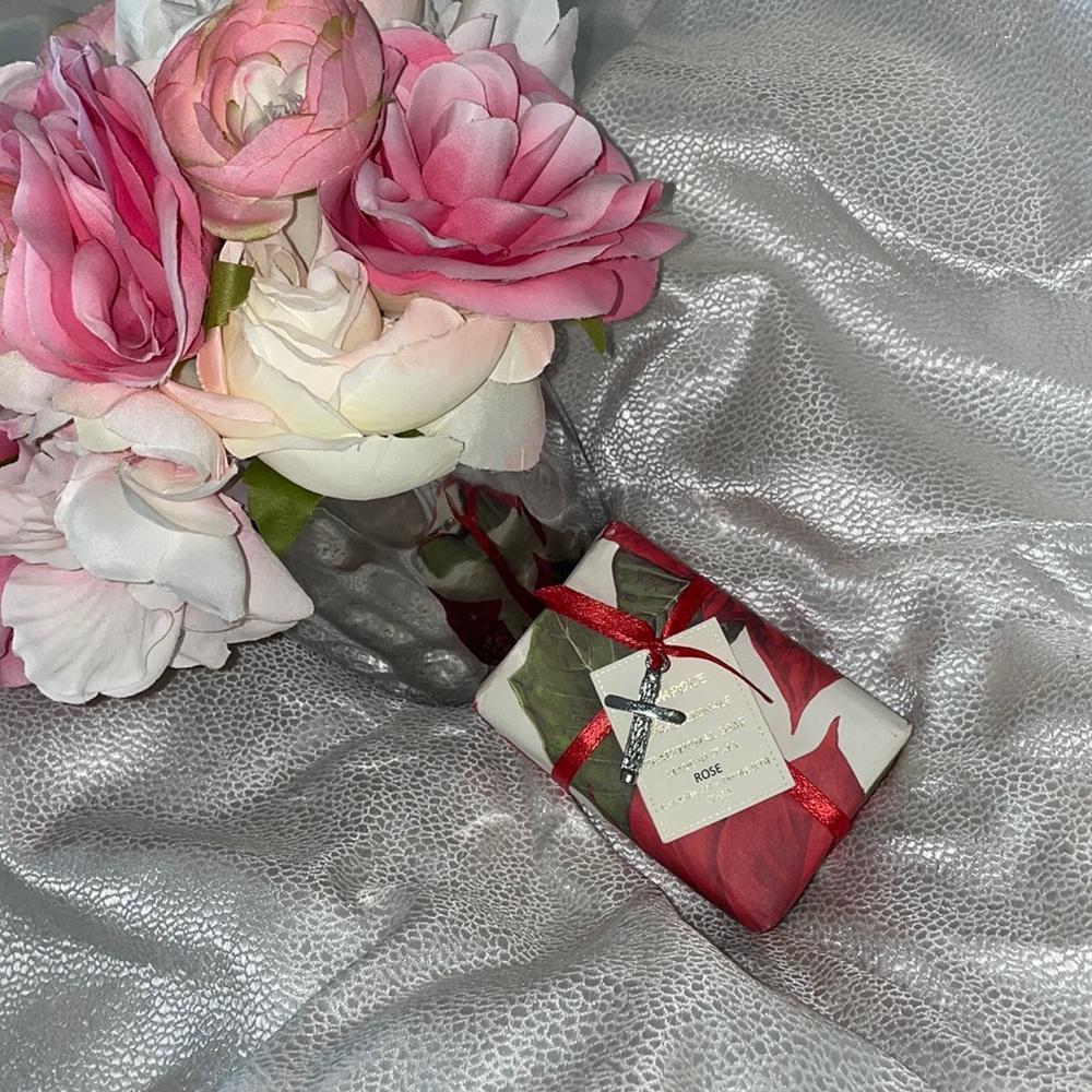 Fragranced soap :ROSE - Picture 1 of 4